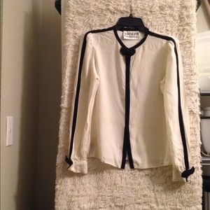 Size 4? white w/black top